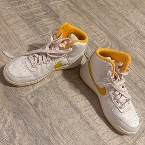 Nike woman’s size 6